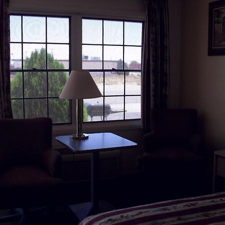 Budget Inn Of Boron Room photo