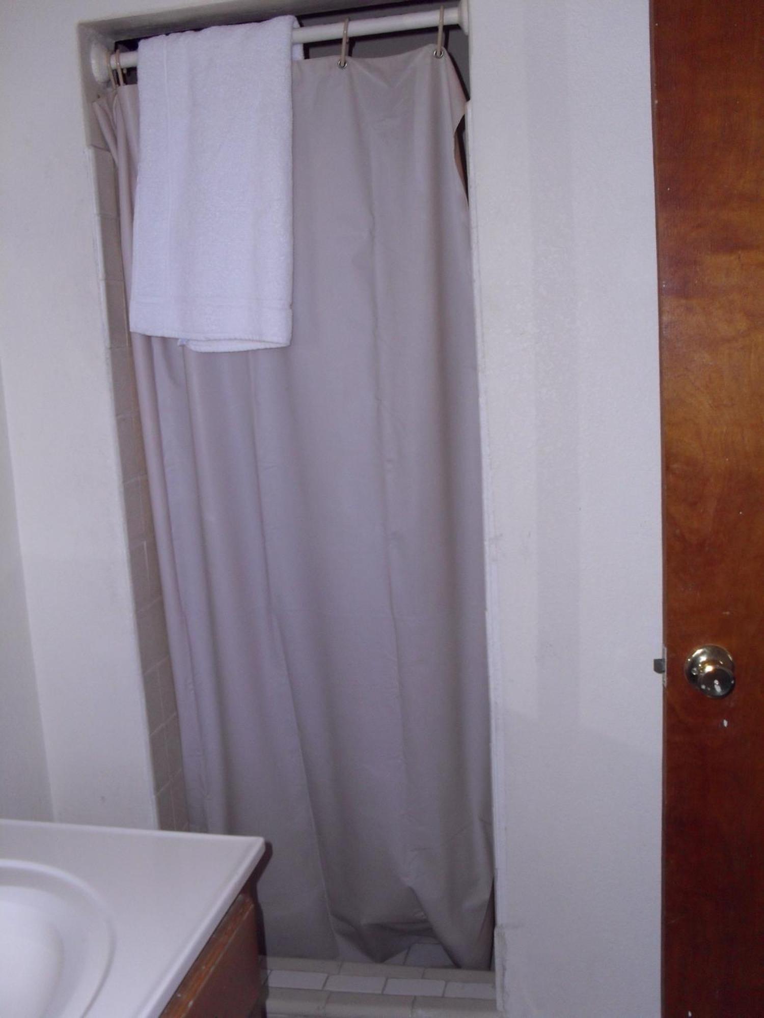 Budget Inn Of Boron Room photo