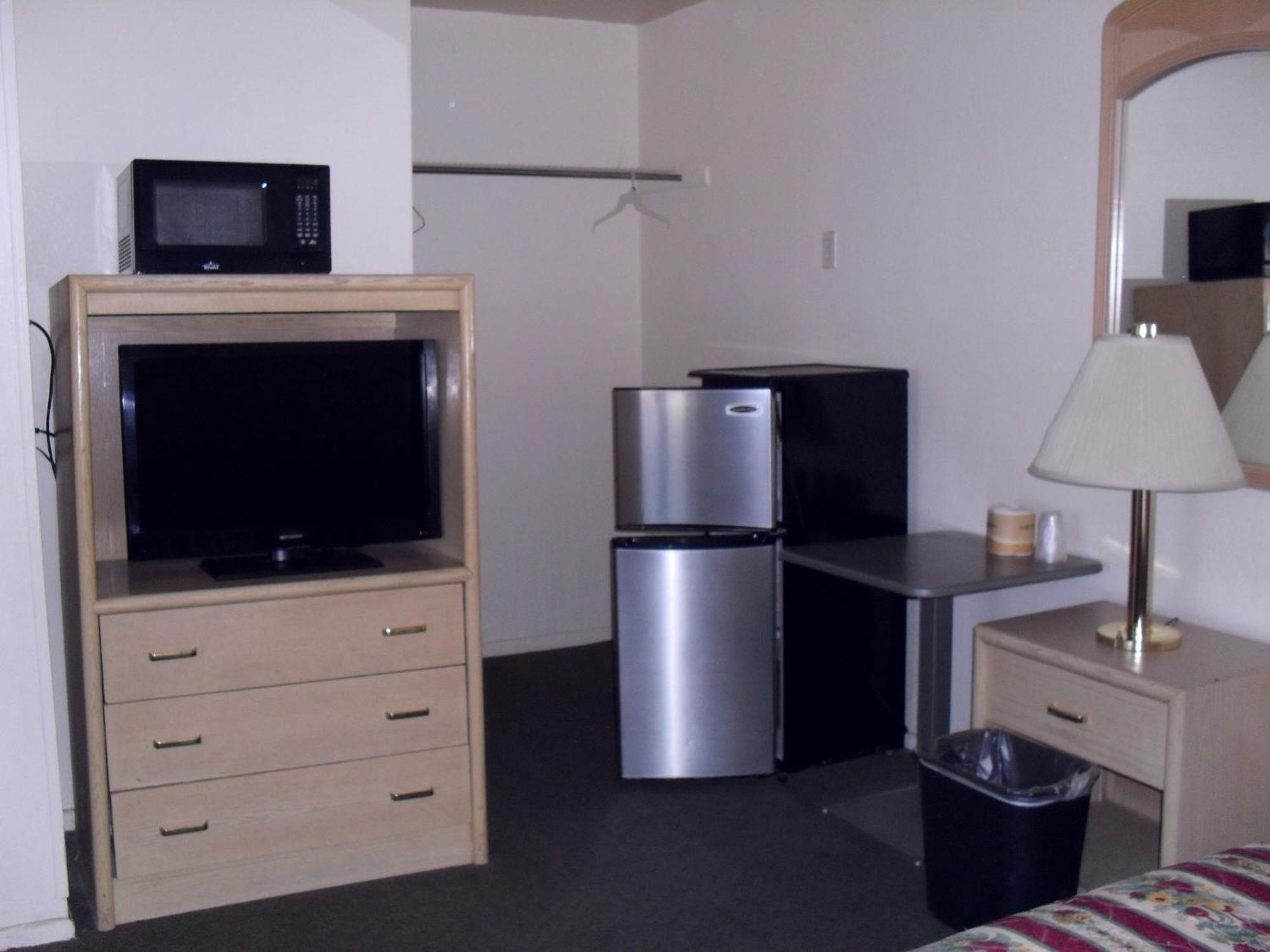 Budget Inn Of Boron Room photo