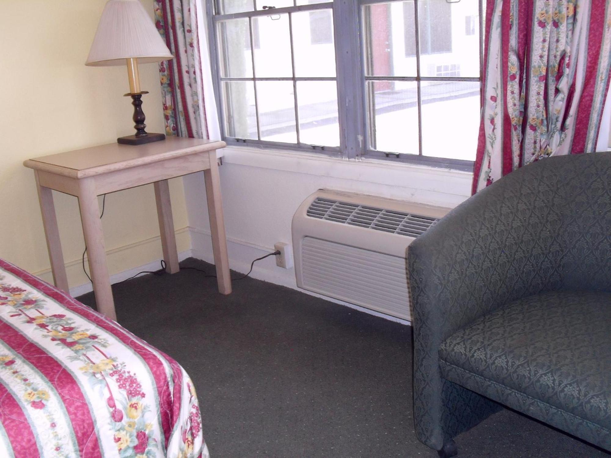 Budget Inn Of Boron Room photo